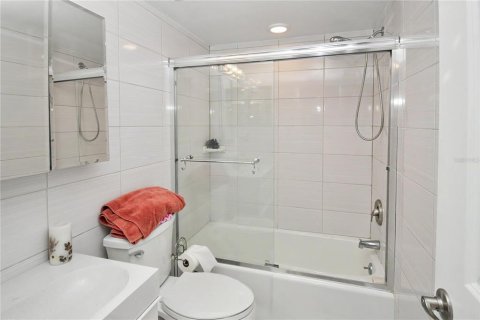 Купить кондоминиум в Сарасота, Флорида 4 комнаты, 104.52м2, № 2230541 - фото 23