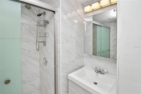 Купить кондоминиум в Сарасота, Флорида 4 комнаты, 104.52м2, № 2230541 - фото 19