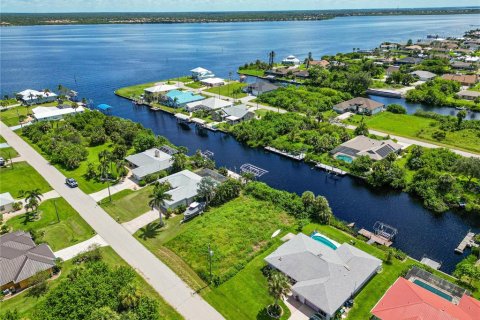 Terreno en venta en Port Charlotte, Florida № 1917508 - foto 6