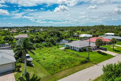 Terreno en venta en Port Charlotte, Florida № 1917508 - foto 4