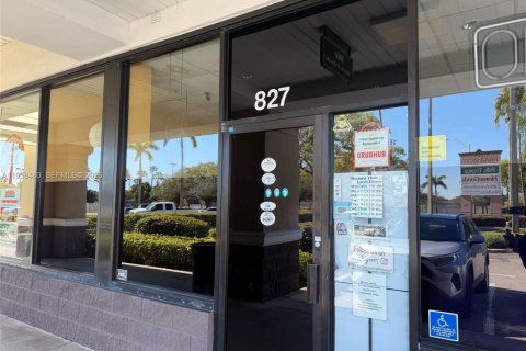 Купить коммерческую недвижимость в Хомстед, Флорида № 2023830 - фото 24