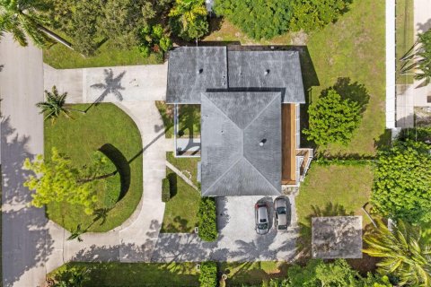 Villa ou maison à vendre à Delray Beach, Floride: 5 chambres, 235.41 m2 № 2087811 - photo 2