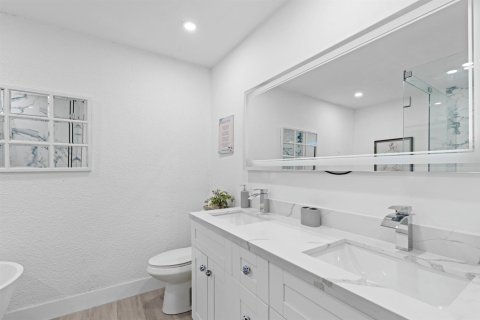Villa ou maison à vendre à Delray Beach, Floride: 5 chambres, 235.41 m2 № 2087811 - photo 11