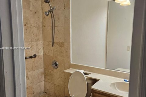 Villa ou maison à louer à Miami, Floride: 3 chambres, 191.01 m2 № 2283037 - photo 5