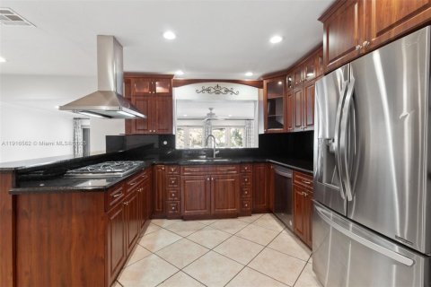 Купить виллу или дом в Майами, Флорида 4 спальни, 223.52м2, № 1971926 - фото 10
