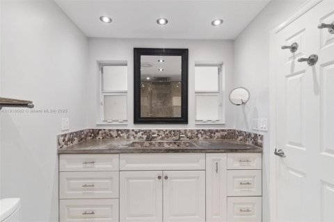 Купить виллу или дом в Майами, Флорида 4 спальни, 223.52м2, № 1971926 - фото 24