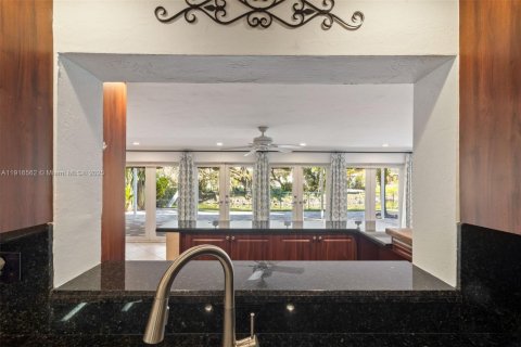 Купить виллу или дом в Майами, Флорида 4 спальни, 223.52м2, № 1971926 - фото 11