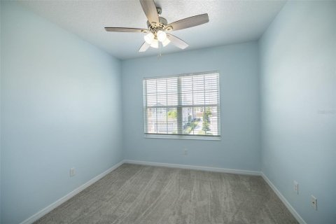 Townhouse in Fish Hawk, Florida 4 bedrooms, 165.37 sq.m. № 2147560 - photo 24