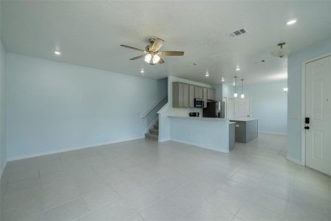 Townhouse in Fish Hawk, Florida 4 bedrooms, 165.37 sq.m. № 2147560 - photo 18