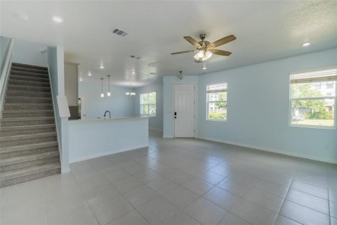 Townhouse in Fish Hawk, Florida 4 bedrooms, 165.37 sq.m. № 2147560 - photo 16