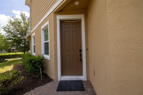 Townhouse in Fish Hawk, Florida 4 bedrooms, 165.37 sq.m. № 2147560 - photo 4