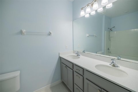 Townhouse in Fish Hawk, Florida 4 bedrooms, 165.37 sq.m. № 2147560 - photo 23