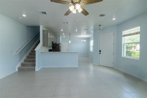 Townhouse in Fish Hawk, Florida 4 bedrooms, 165.37 sq.m. № 2147560 - photo 17