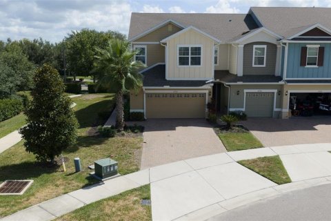 Townhouse in Fish Hawk, Florida 4 bedrooms, 165.37 sq.m. № 2147560 - photo 3