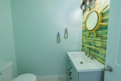 Townhouse in Fish Hawk, Florida 4 bedrooms, 165.37 sq.m. № 2147560 - photo 12