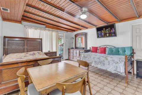 House in Cutler Bay, Florida 4 bedrooms, 183.2 sq.m. № 2009910 - photo 20