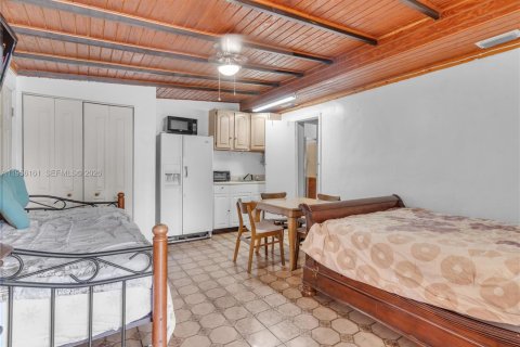 House in Cutler Bay, Florida 4 bedrooms, 183.2 sq.m. № 2009910 - photo 19