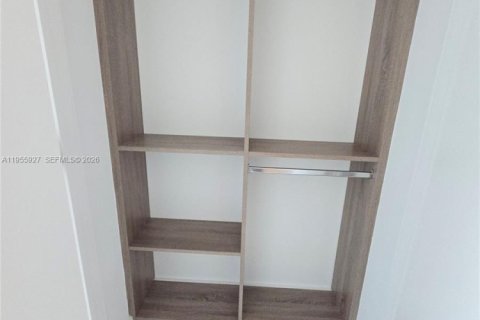 Copropriété à vendre à Miami, Floride: 1 chambre, 110.09 m2 № 2018018 - photo 15