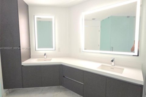 Copropriété à vendre à Miami, Floride: 1 chambre, 110.09 m2 № 2018018 - photo 11