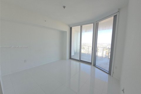 Copropriété à vendre à Miami, Floride: 1 chambre, 110.09 m2 № 2018018 - photo 9