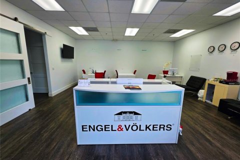 Immobilier commercial à louer à Orlando, Floride: 80.92 m2 № 2290505 - photo 3