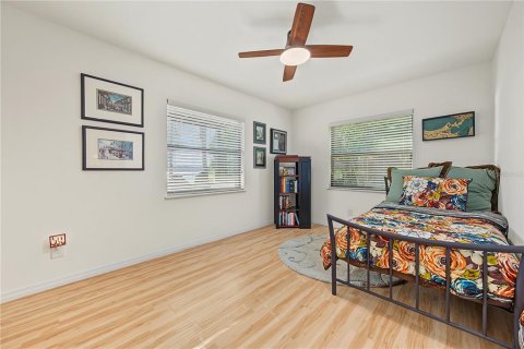 Villa ou maison à vendre à Odessa, Floride: 3 chambres, 304.72 m2 № 2438118 - photo 20