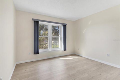 Condo in Port Charlotte, Florida, 2 bedrooms  № 1403565 - photo 23