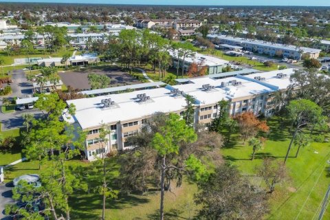 Condo in Port Charlotte, Florida, 2 bedrooms  № 1403565 - photo 28