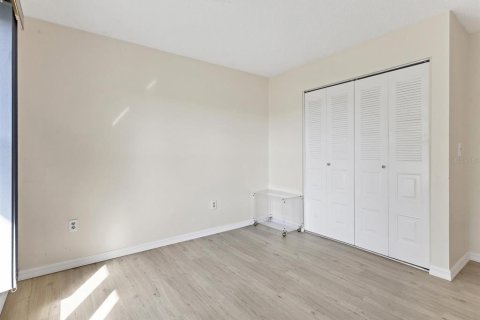 Condo in Port Charlotte, Florida, 2 bedrooms  № 1403565 - photo 24