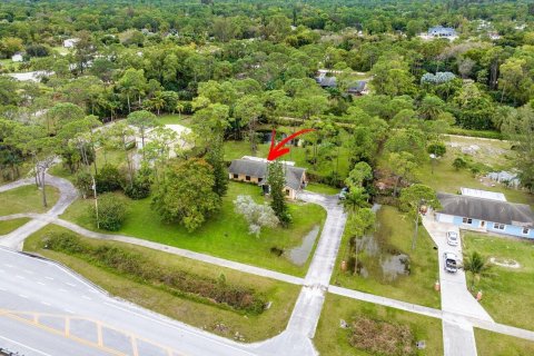 House in The Acreage, Florida 3 bedrooms, 137.5 sq.m. № 1217545 - photo 1