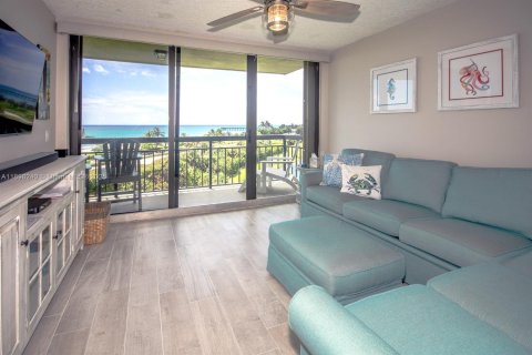 Condo in Jupiter, Florida, 2 bedrooms  № 1955947 - photo 5