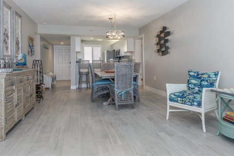 Condo in Jupiter, Florida, 2 bedrooms  № 1955947 - photo 14