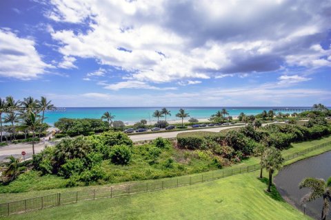 Condo in Jupiter, Florida, 2 bedrooms  № 1955947 - photo 2