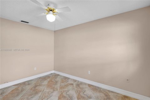 Casa en venta en Pembroke Pines, Florida, 3 dormitorios, 143.35 m2 № 2010485 - foto 14
