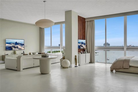 Copropriété à vendre à North Bay Village, Floride: 4 chambres, 343.37 m2 № 2154050 - photo 1