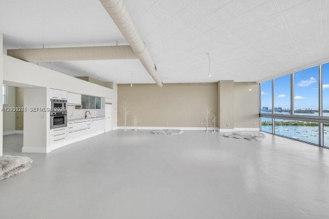 Copropriété à vendre à North Bay Village, Floride: 4 chambres, 343.37 m2 № 2154050 - photo 14