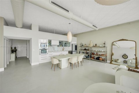 Copropriété à vendre à North Bay Village, Floride: 4 chambres, 343.37 m2 № 2154050 - photo 4