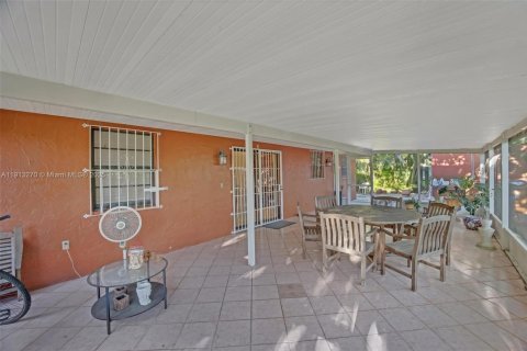 Villa ou maison à vendre à Homestead, Floride: 4 chambres, 153.47 m2 № 1969402 - photo 16