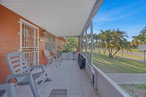 Villa ou maison à vendre à Homestead, Floride: 4 chambres, 153.47 m2 № 1969402 - photo 3