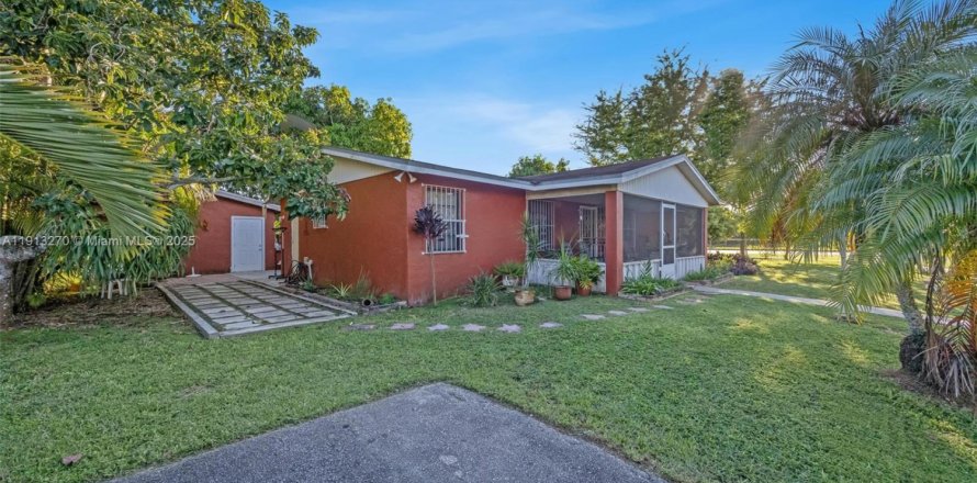 Villa ou maison à Homestead, Floride 4 chambres, 153.47 m2 № 1969402