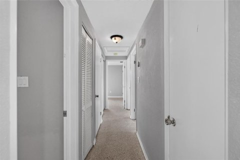 Купить виллу или дом в Брэндон, Флорида 3 комнаты, 107.02м2, № 2273343 - фото 17