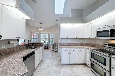 Casa en venta en Spring Hill, Florida, 3 dormitorios, 142.98 m2 № 1918774 - foto 9
