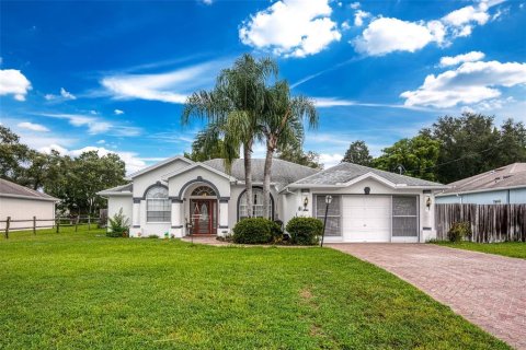 Casa en venta en Spring Hill, Florida, 3 dormitorios, 142.98 m2 № 1918774 - foto 1
