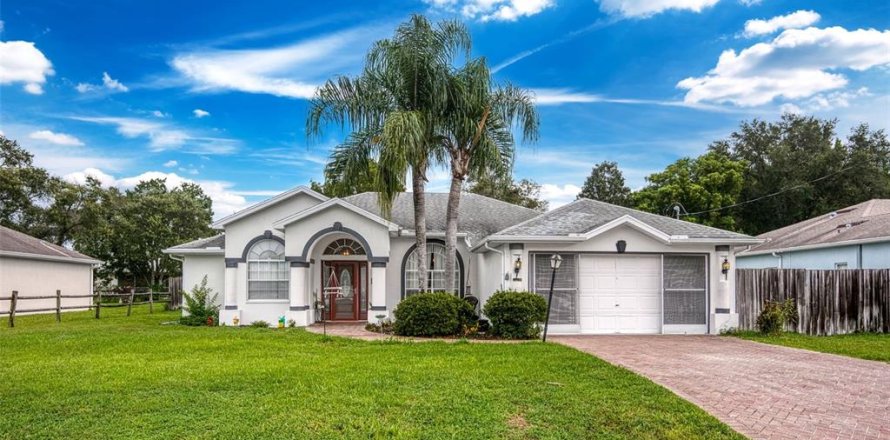 Casa en Spring Hill, Florida 3 dormitorios, 142.98 m2 № 1918774