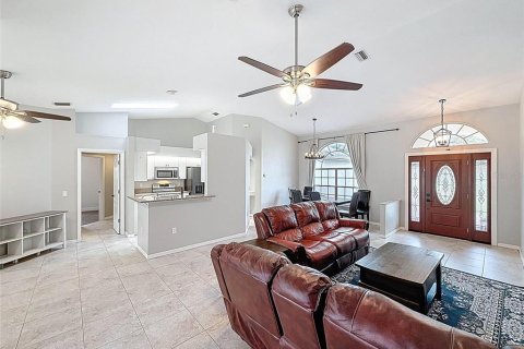 Casa en venta en Spring Hill, Florida, 3 dormitorios, 142.98 m2 № 1918774 - foto 16