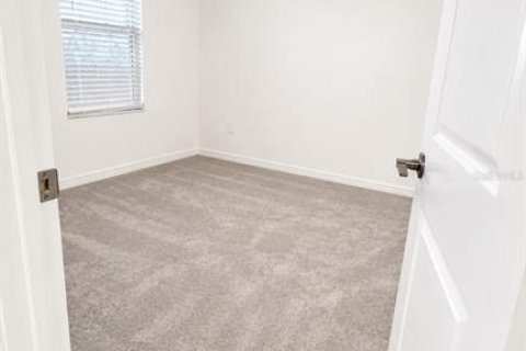 Townhouse in CONNERTON

 in Land O' Lakes, Florida 3 bedrooms, 148.74 sq.m. № 2232517 - photo 16