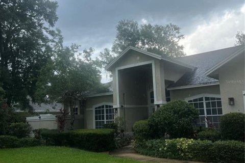 House in Apopka, Florida 4 bedrooms, 237.09 sq.m. № 1750527 - photo 1