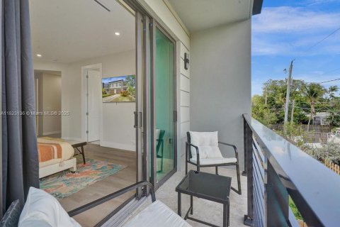 Adosado en venta en Fort Lauderdale, Florida, 4 dormitorios, 281.49 m2 № 1790496 - foto 28