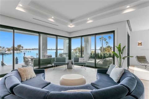 Villa ou maison à vendre à Saint Pete Beach, Floride: 5 chambres, 510.68 m2 № 2111902 - photo 8
