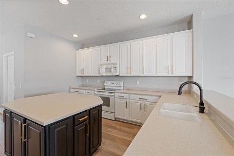 Adosado en alquiler en Saint Petersburg, Florida, 3 dormitorios, 189.89 m2 № 1907855 - foto 11
